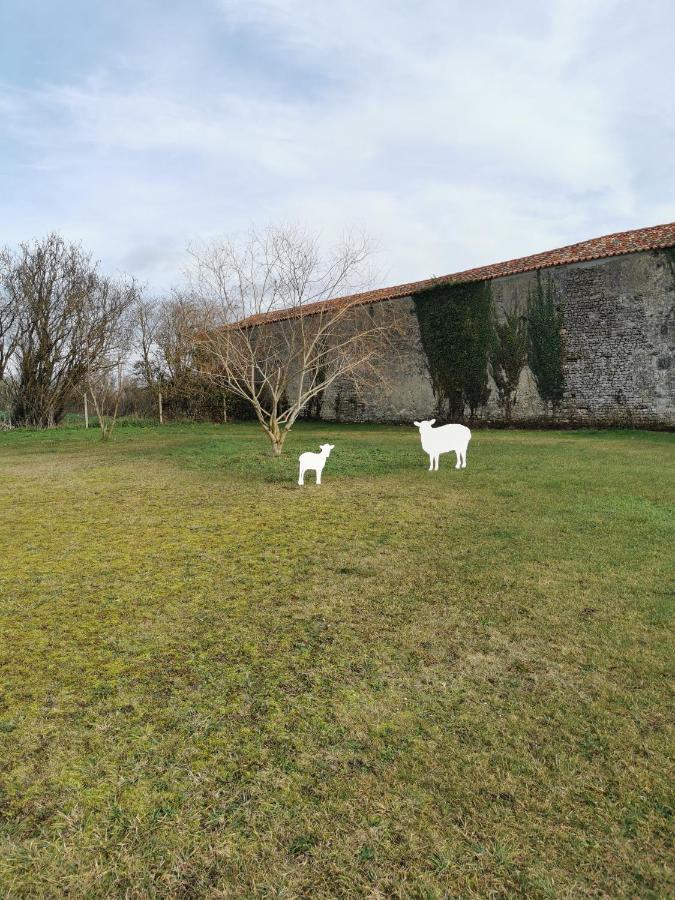 Bed and Breakfast Au Domaine De Gigie Chervettes Esterno foto