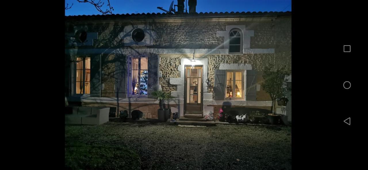 Bed and Breakfast Au Domaine De Gigie Chervettes Esterno foto