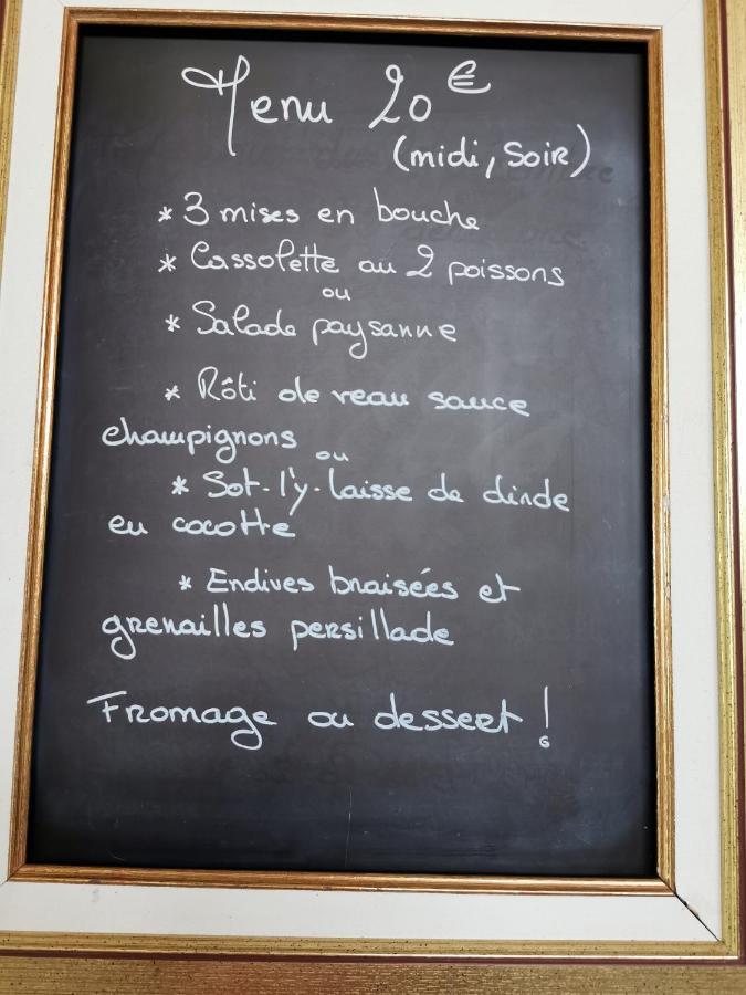 Bed and Breakfast Au Domaine De Gigie Chervettes Esterno foto